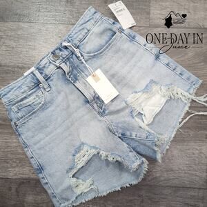 Good American Bombshell Distressed Denim Shorts Size 2